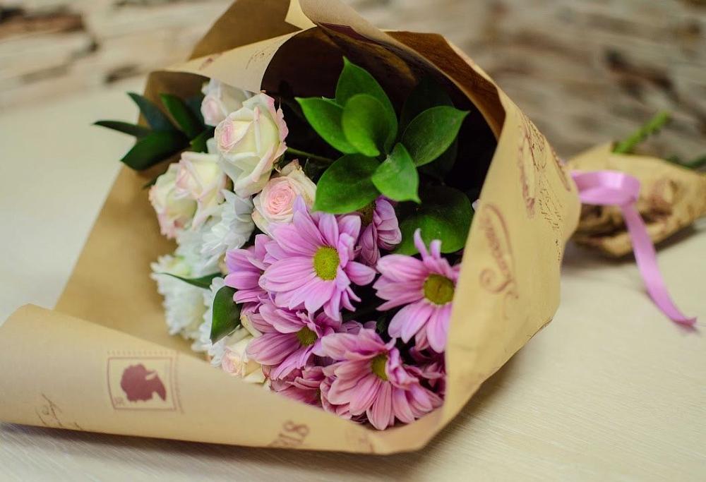 Букет цветов из: Розы и Хризантемы в Иня