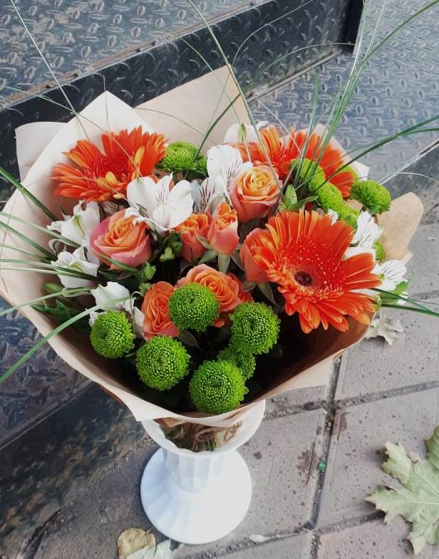 Букет цветов из: Герберы, Хризантемы, Альстромерии и Розы в Иня