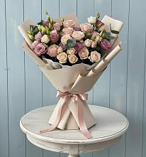 Букет цветов из:  Розы и Лизиантусы в Иня