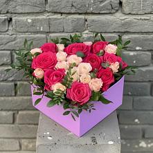 Цветочная композиция из Розы в коробке в Иня