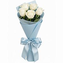 Букет 5 Белых роз Проуд в Иня