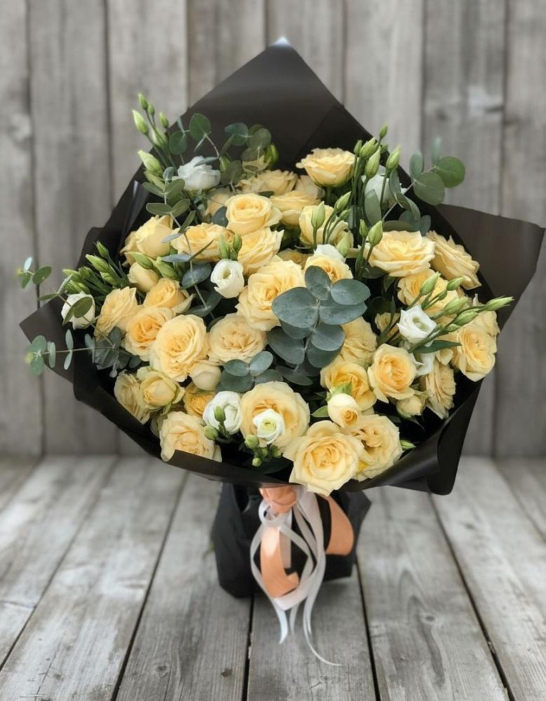 Букет цветов из: Розы и Лизиантусы в Иня