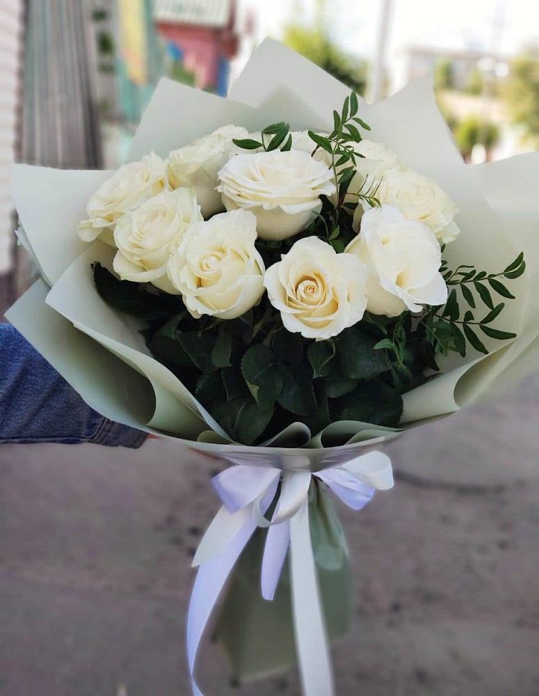 Букет Белые розы Проуд в Иня