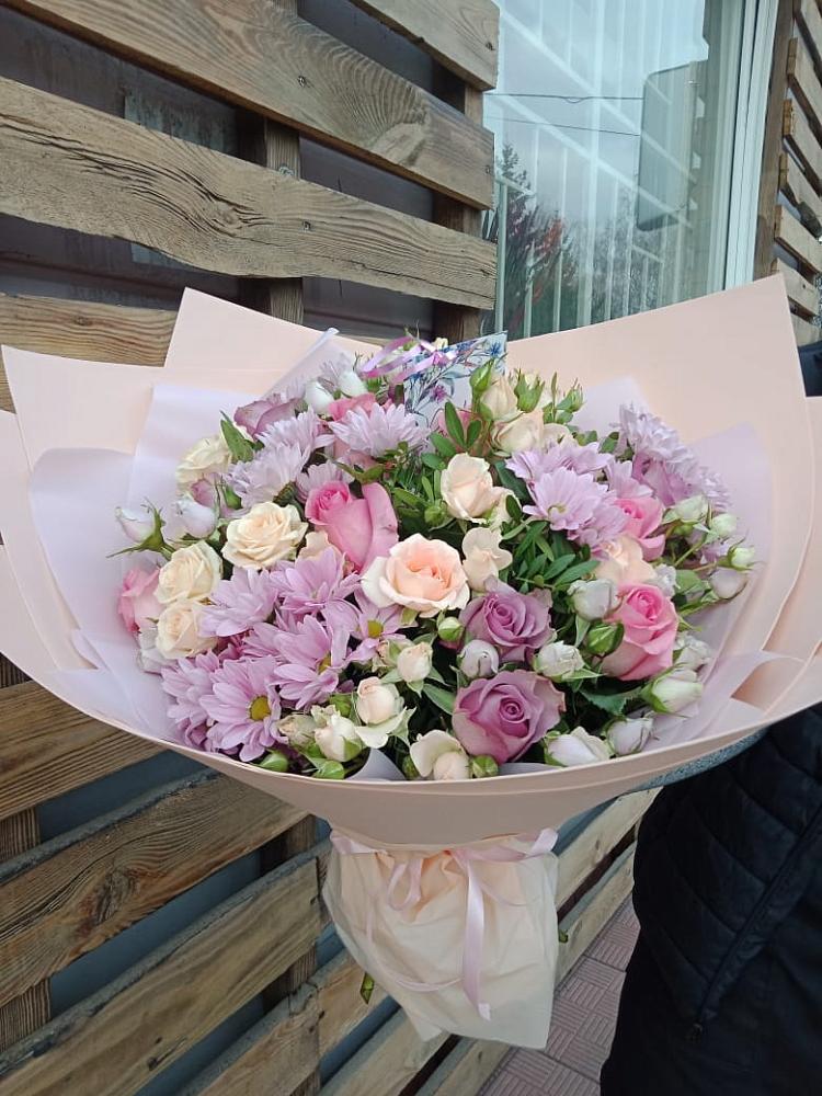 Букет цветов из: Розы и Хризантемы в Иня