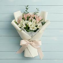 Букет цветов из:  Альстромерии #REPLACE_PRED# Иня