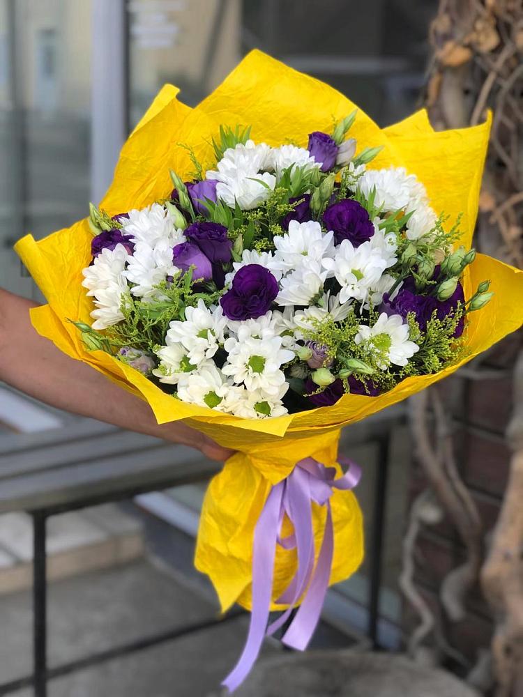 Букет цветов из: Ирисы, Хризантемы и Ромашки в Иня