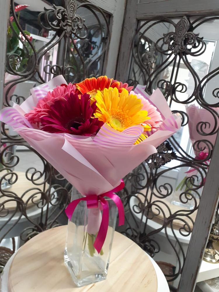 Букет цветов из: Герберы в Иня