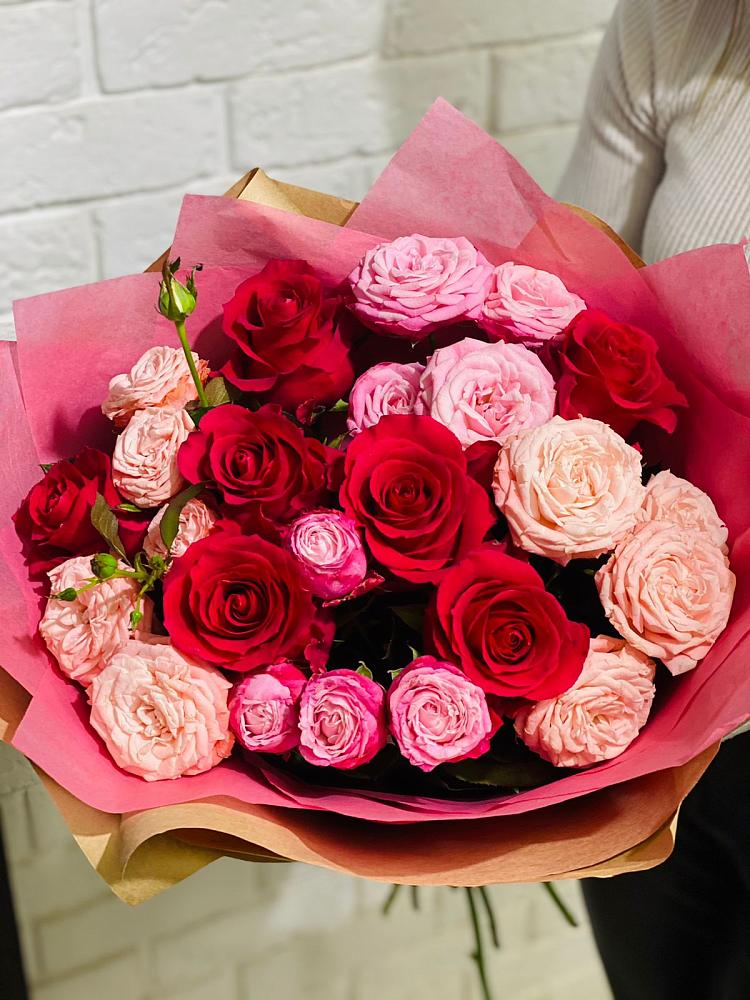 Букет цветов из: Розы в Иня