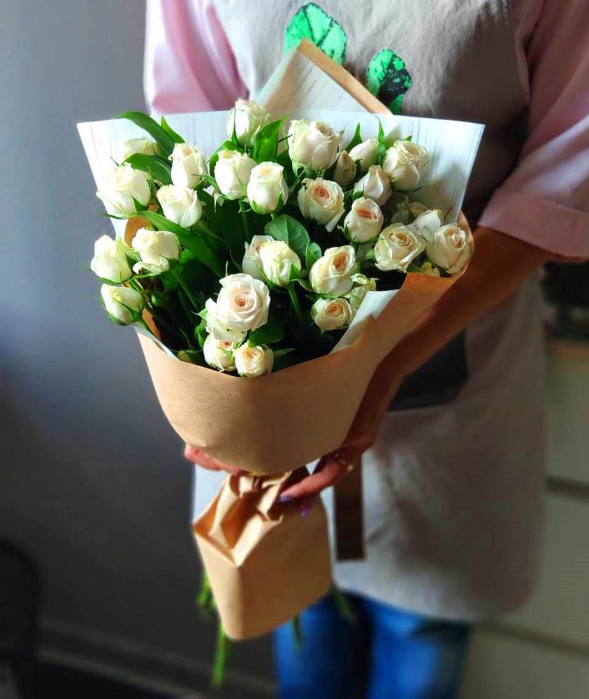 Букет цветов из: Розы в Иня