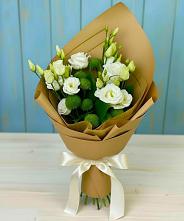 Букет цветов из:  Хризантемы и Лизиантусы в Иня