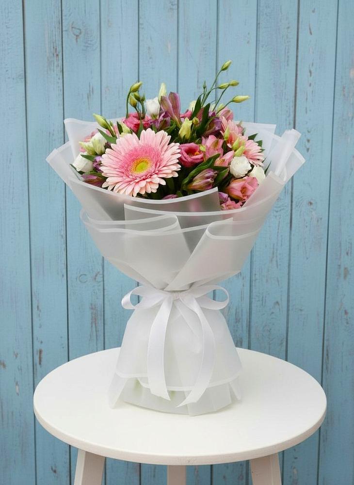 Букет цветов из: Герберы, Альстромерии и Лизиантусы в Иня