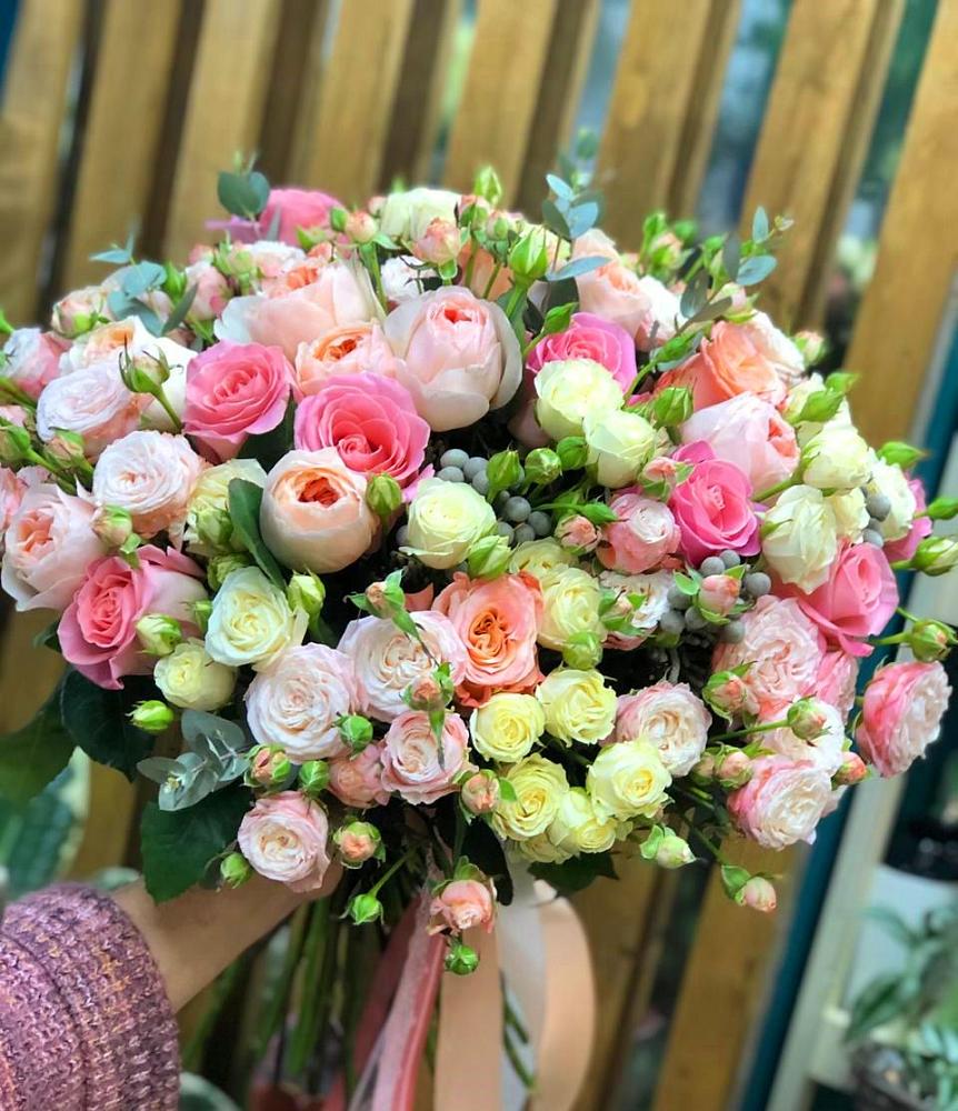 Букет цветов из: Розы в Иня