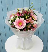 Букет цветов из:  Герберы, Альстромерии и Лизиантусы в Иня
