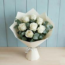 Букет Белые розы в Эвкалипте в Иня